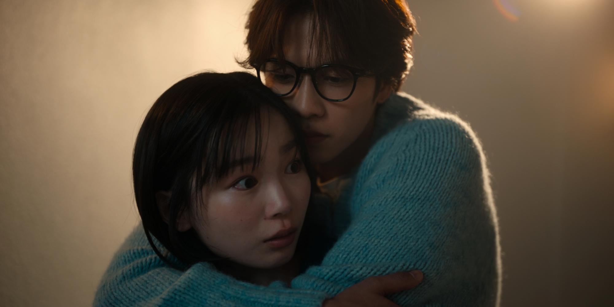 志尊淳（右）劇中愛的是宮﨑優，戲外卻是跟佐藤健告白。（圖／Netflix提供）