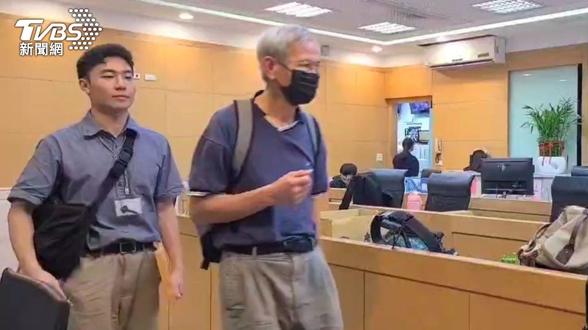 時任昶虹國際董事長黃明和無保請回。(圖/TVBS)