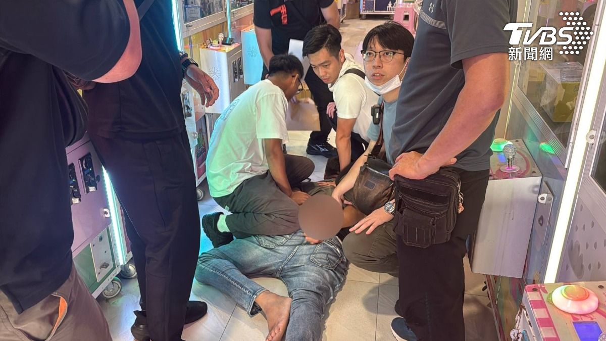 囂張毒師擁槍橫行屏東、台東 糗!娃娃機店狼狽落網