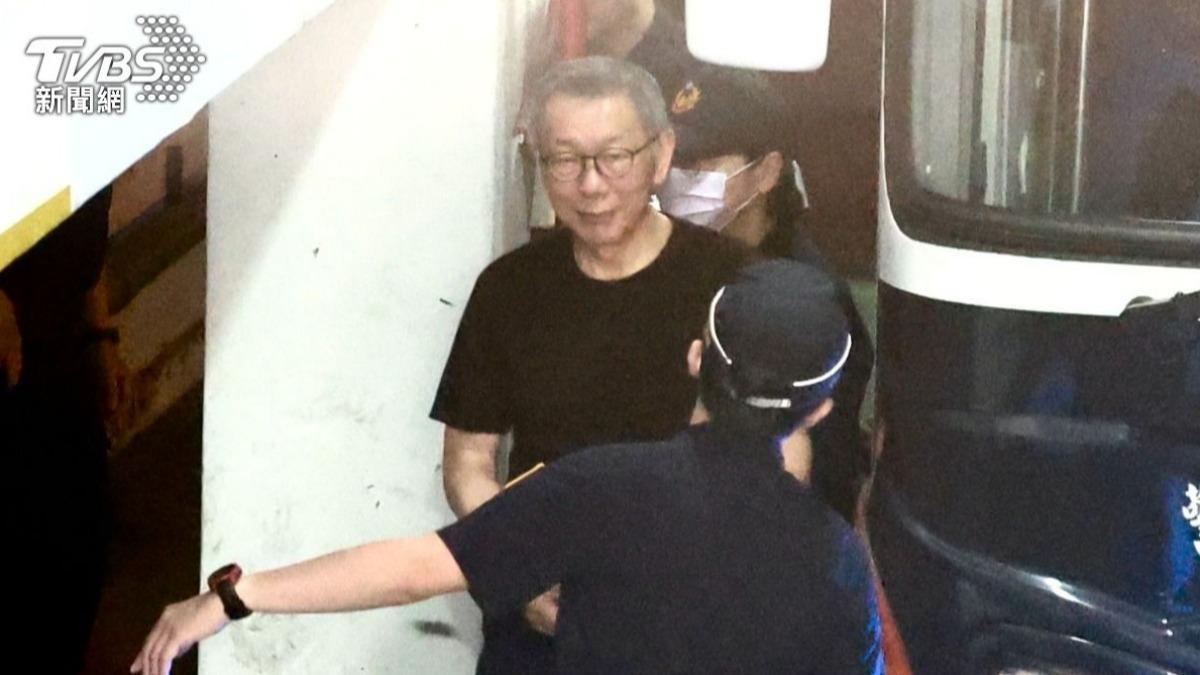 柯文哲生日加菜!北所壽星專屬便當「肉燥飯加起司豬排」