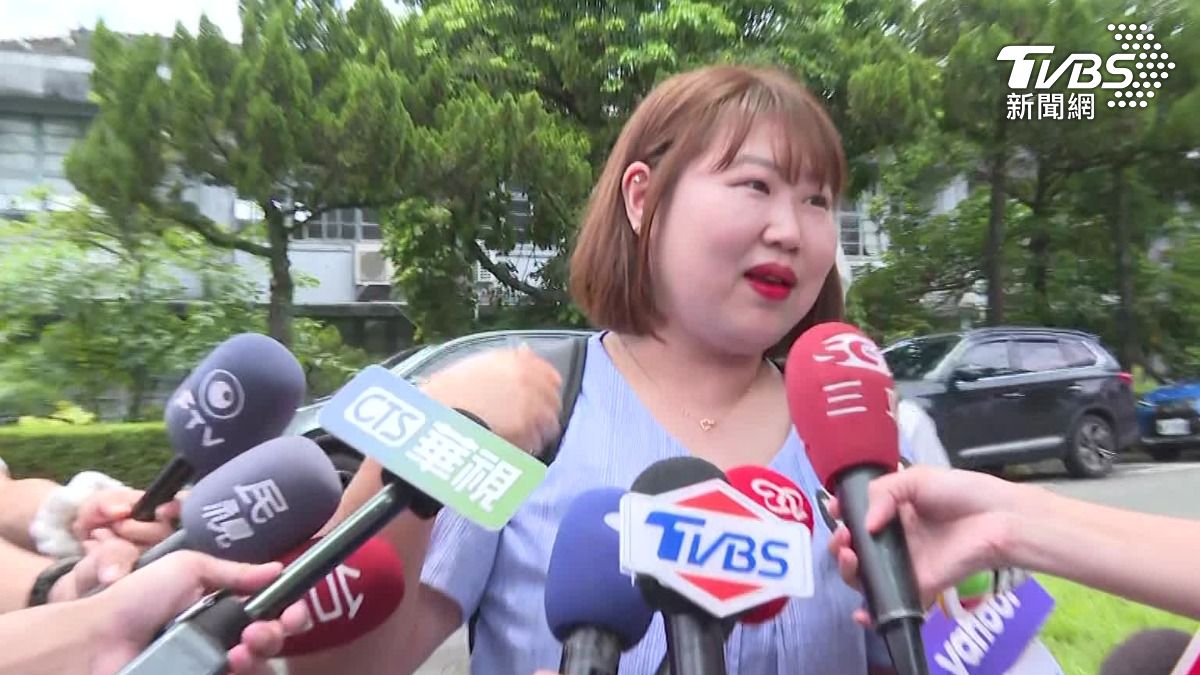 韓國的許太太看到本人嗨喊太感動。(圖/TVBS)