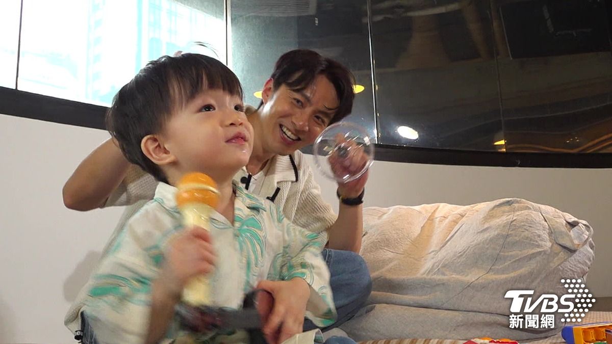 「地瓜球」遺傳張雁名表演天賦。(圖/TVBS)