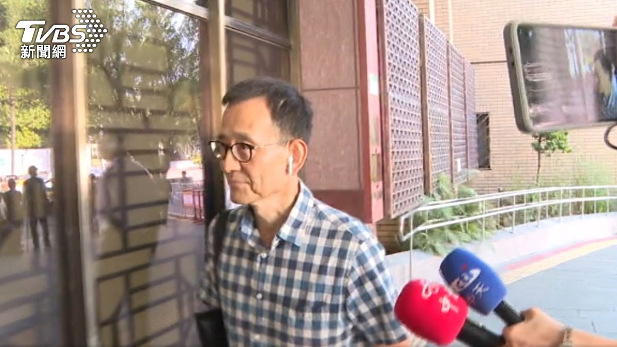 京華城案前台北市府副祕書長李得全出庭作證。（圖／TVBS）