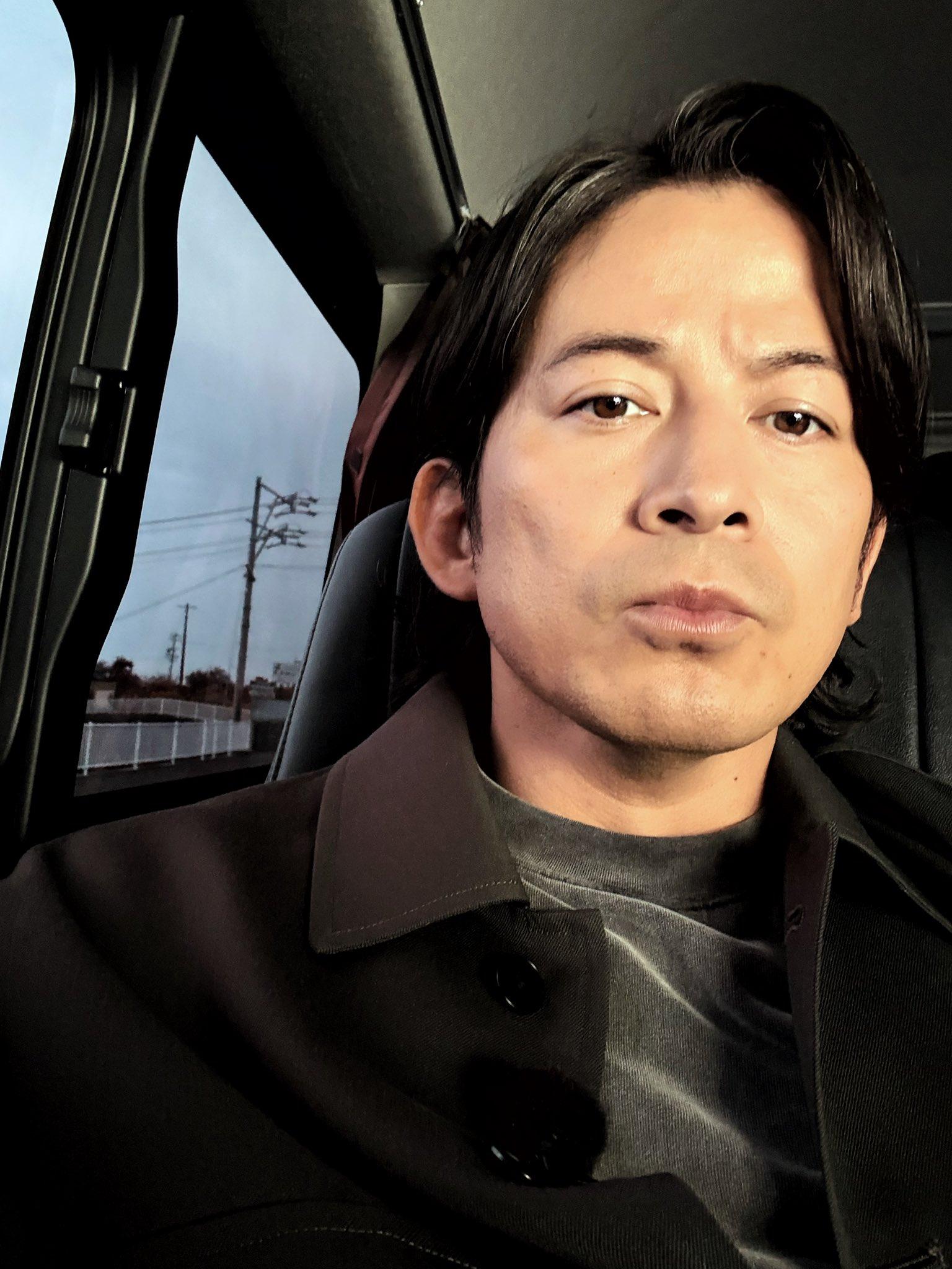 岡田准一離開前公司後更能自己掌握工作節奏,也能好好帶小孩。(圖/翻攝自岡田准一推特)