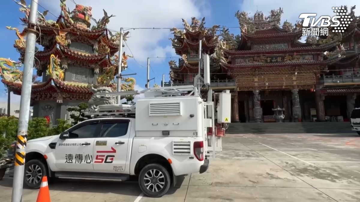 丹娜斯颱風重創台南七股和嘉義布袋地區,居民面臨長達一個月的通訊困境。(圖/TVBS)
