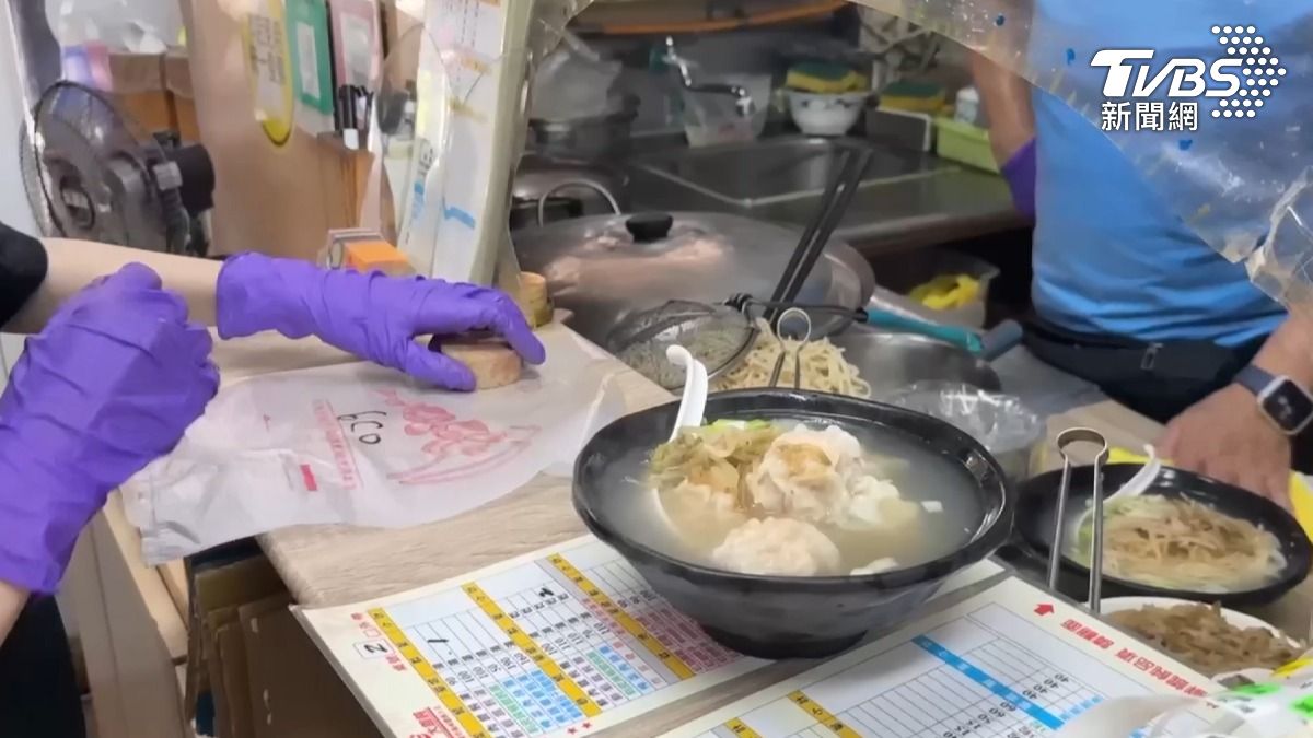 店家將此經歷分享到網路上,提醒附近居民和店家提高警覺。(圖/TVBS)