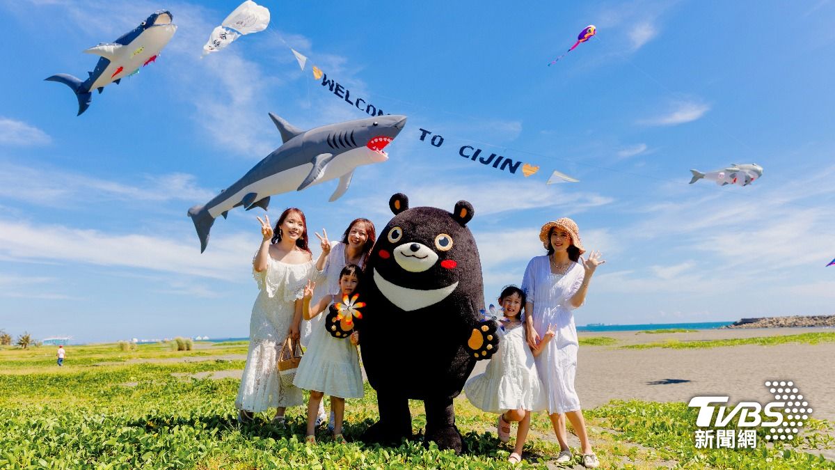 旗津風箏節歡迎大家來FUN暑假。（圖／TVBS）