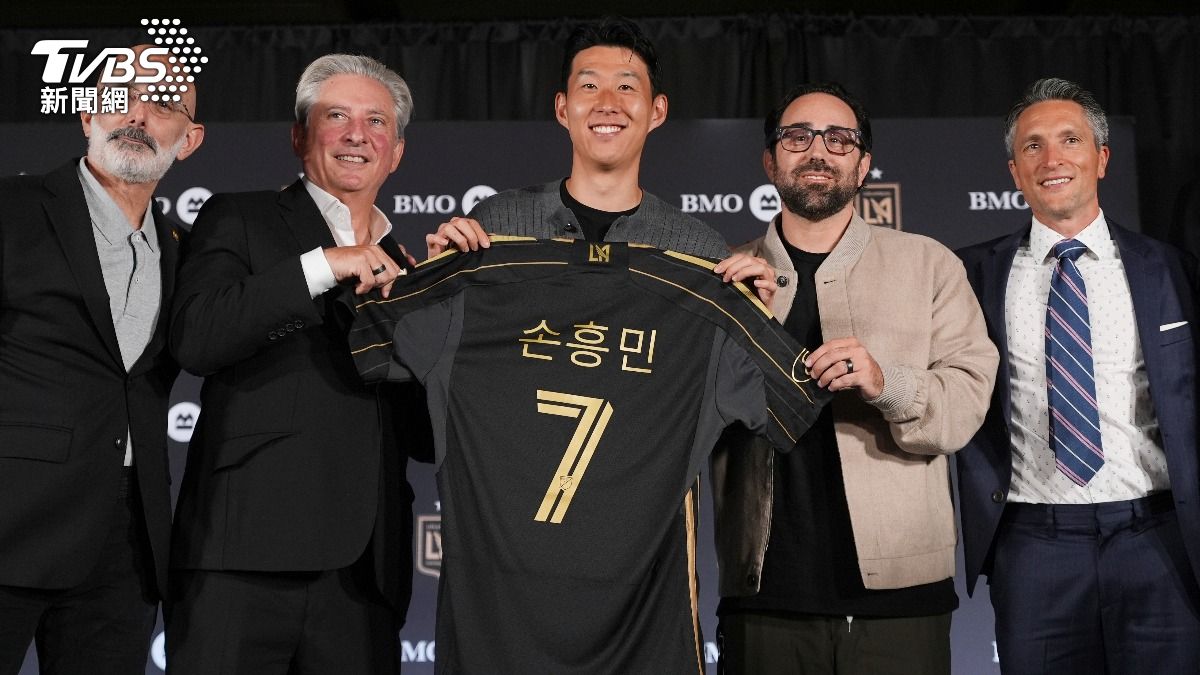 南韓足球巨星孫興慜結束十年英超生涯,正式加盟美職聯洛杉磯足球俱樂部。(圖/達志影像美聯社)