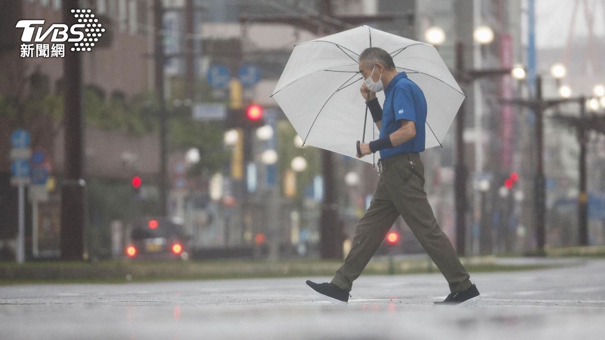 受線狀降水帶影響，日本氣象廳對鹿兒島縣霧島市發布大雨特別警報。(圖／達志影像路透社)