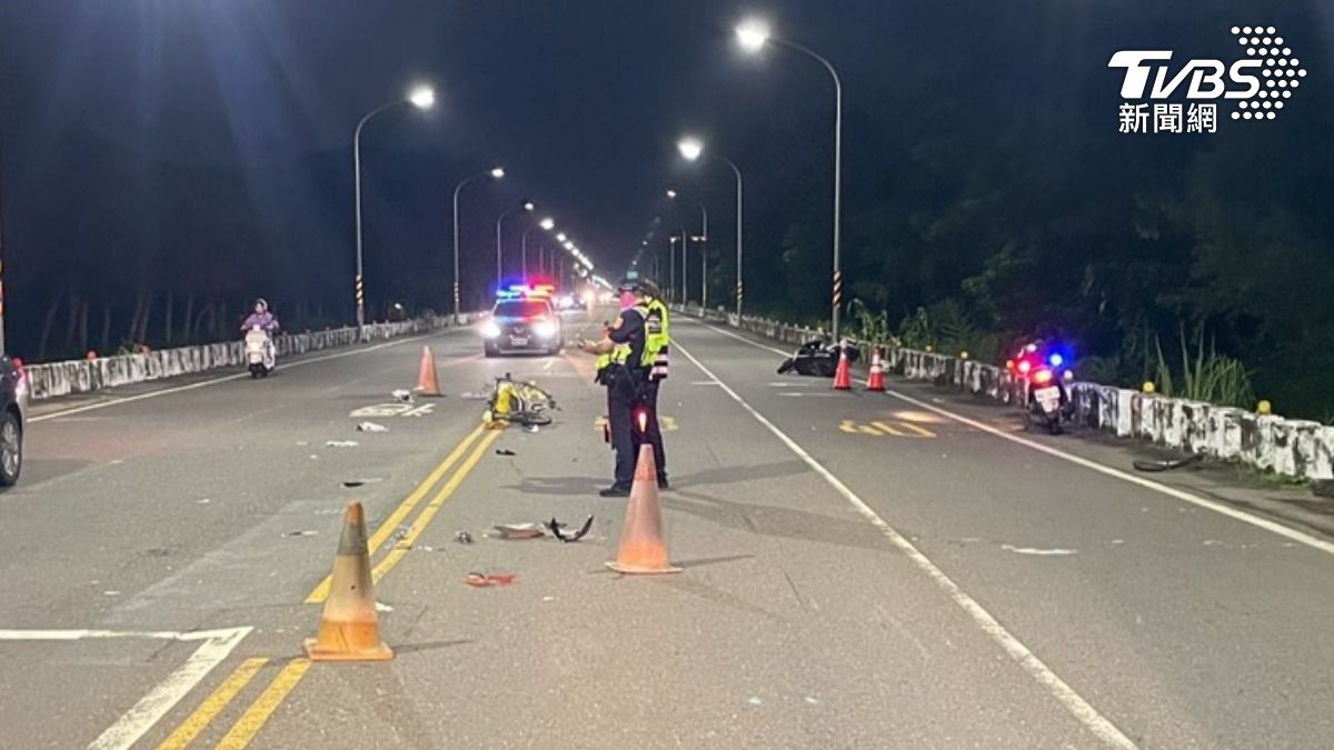 高雄橋頭死亡車禍!19歲男騎士高速撞飛 闖燈婦宣告不治