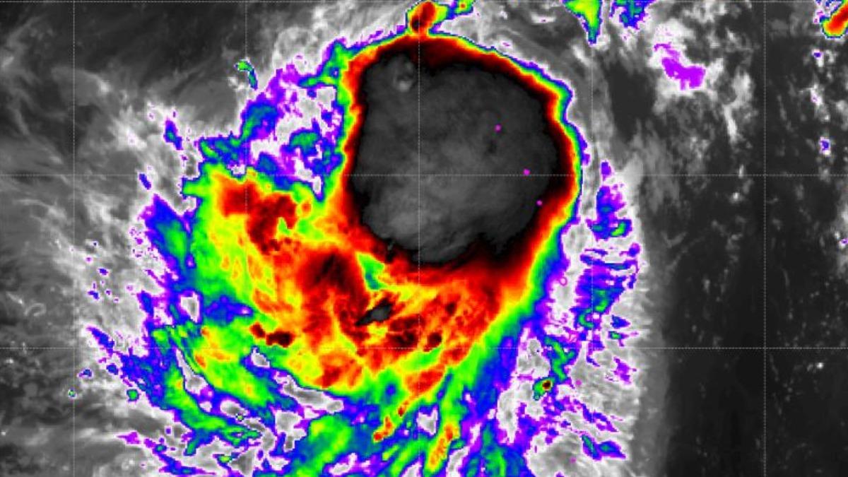 天氣/楊柳颱風恐「登陸台灣」!2地區戒備 風雨很猛