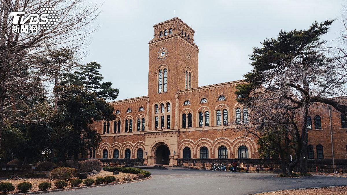 詭異！女子疑為看夜景「爬東京大學煙囪」　重摔B1不治