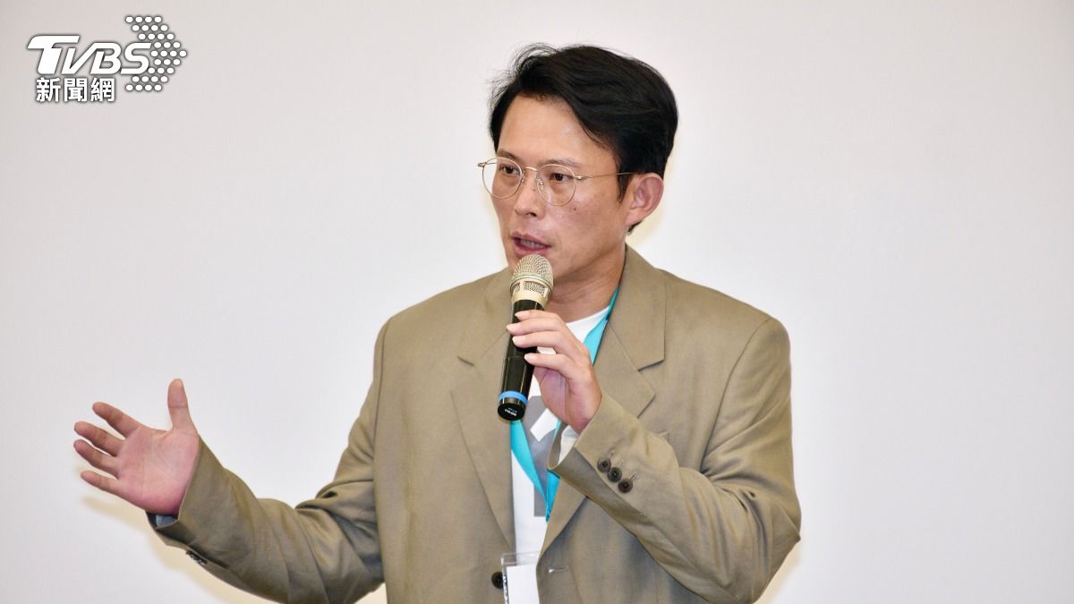 「關稅疊加」政府4月有講？　黃國昌火大：沒有最黑箱只有更黑箱