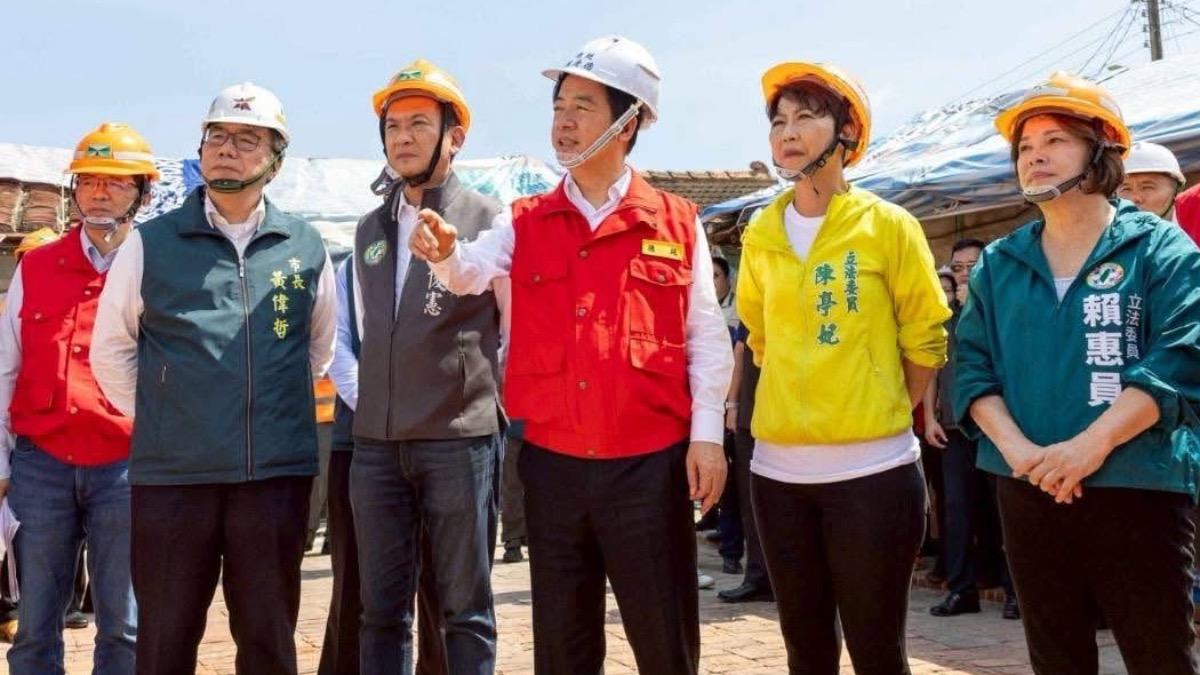 提林俊憲拆帆布救災!賴清德喊感謝候選人 陳亭妃台下面無表情