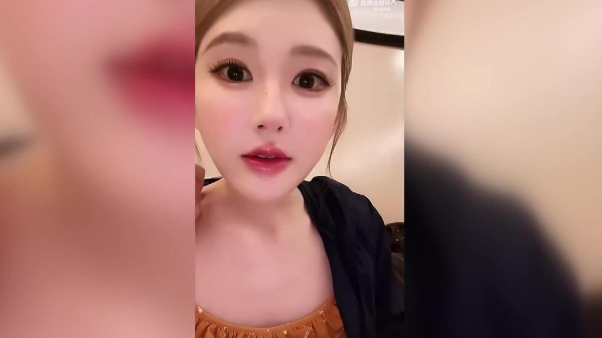 趙露思直播開嗆酸民。(圖/翻攝趙露思直播)