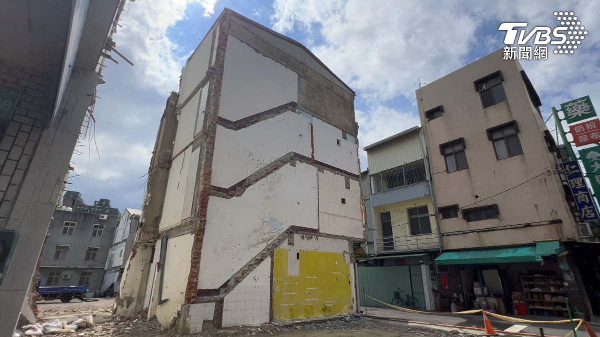 現在地已經賣出，地面上唯一的建物也將面臨拆除，但是要拆也得等建築執照申請核可後才有辦法動作（圖／TVBS）