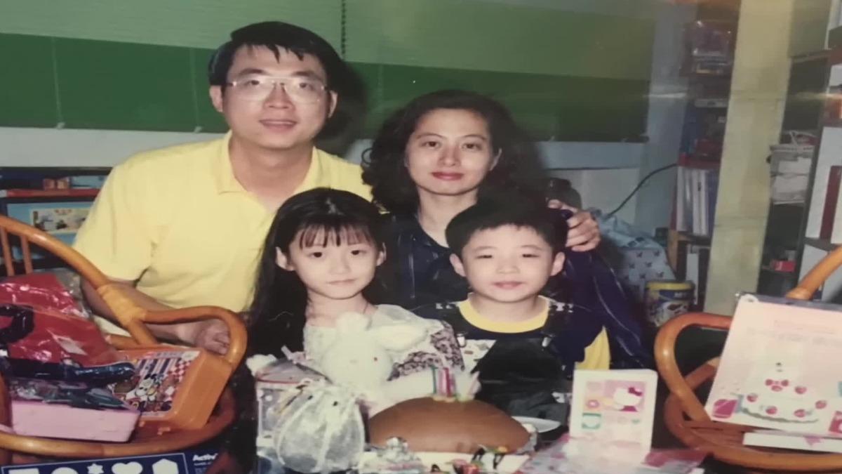 林逸欣的成長影片讓眾網友們看哭。(圖/翻攝林逸欣YouTube)
