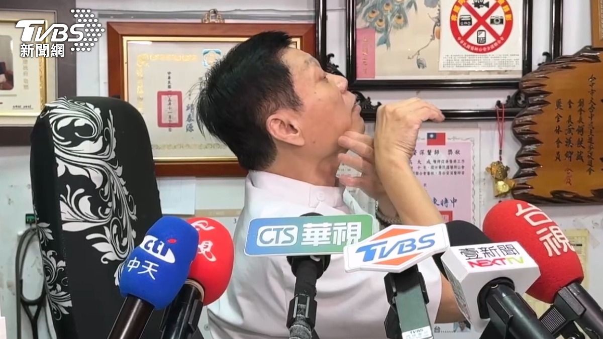 高醫師表示:檢查完後應放回原位,但可能是歸位步驟沒做好而出現問題。(圖/TVBS)