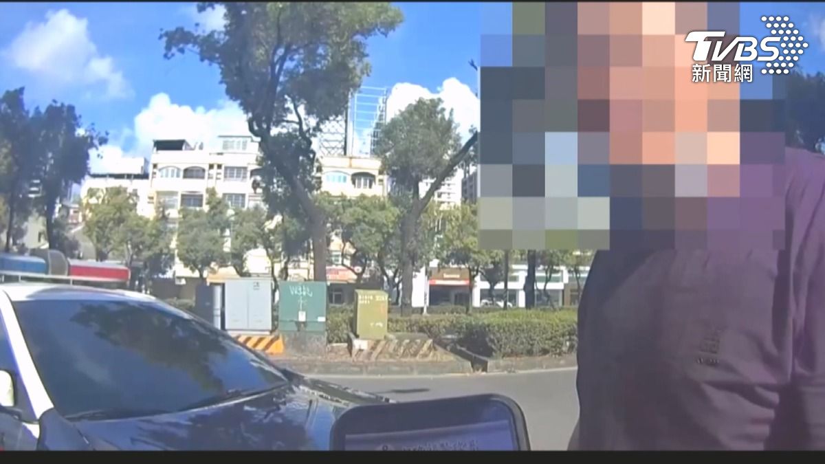 不滿陳男跟父母借錢,遭拒就飆罵,汪男怒找對方理論變肢體衝突。(圖/TVBS)
