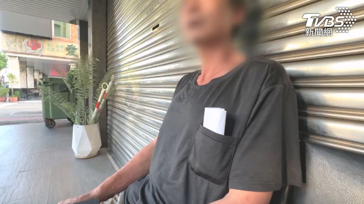 陳男否認有向人借錢,還反控對方亂講話,雙方已經互相提告傷害。(圖/TVBS)