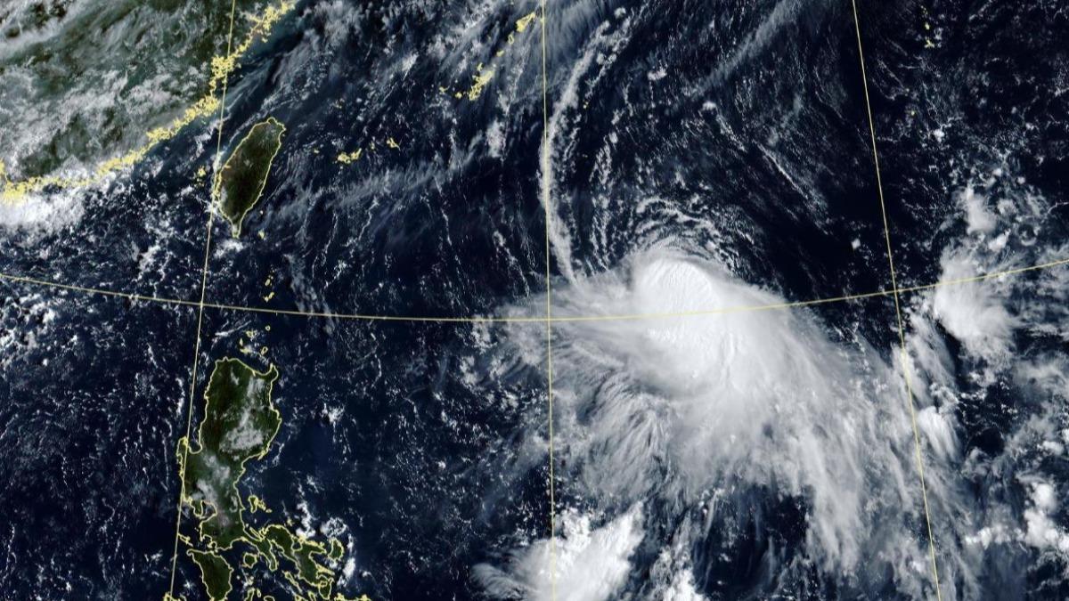 楊柳颱風逐步進逼台灣。(圖/中央氣象署)