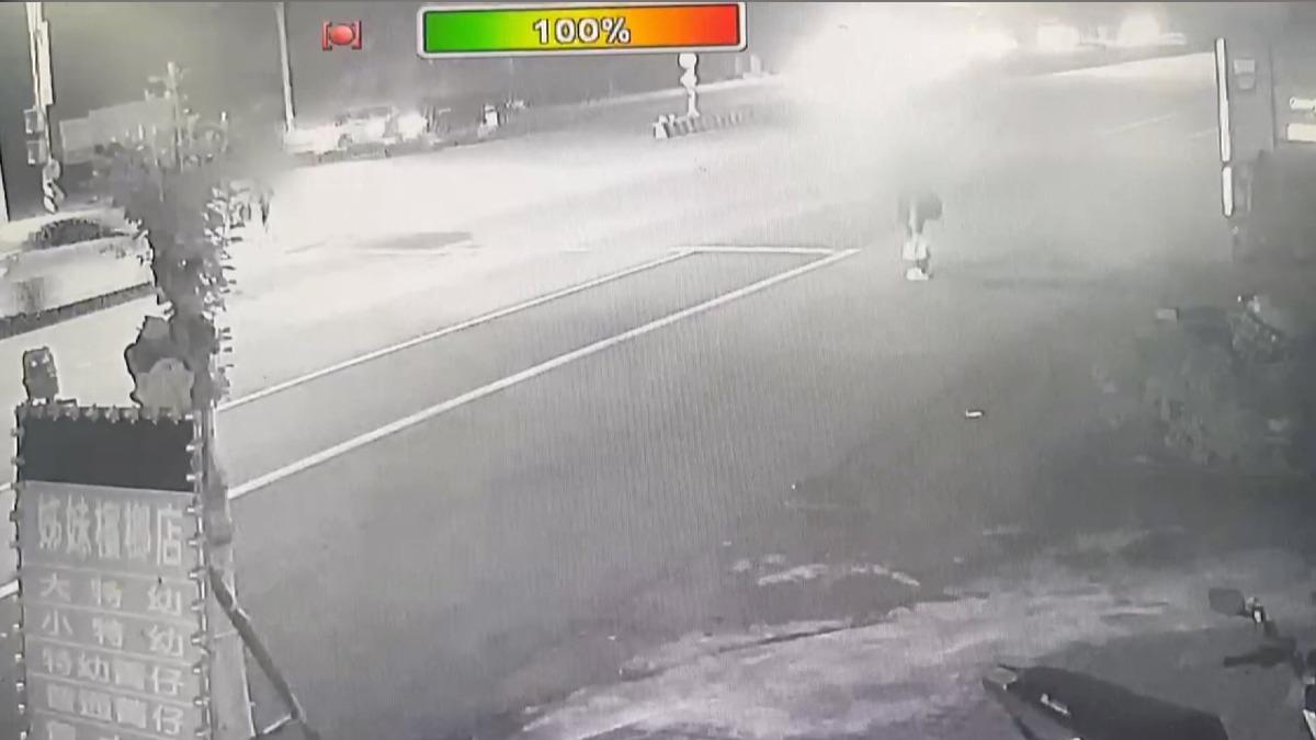 新北旅客遭車撞亡!檳榔攤旁無斑馬線,「暗黑路段」奪命。(圖/民眾提供)