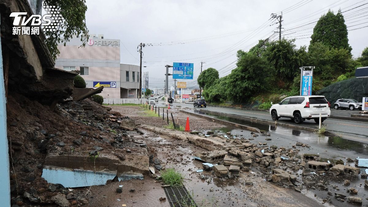 日本北九州多地出現破紀錄暴雨、其中以熊本縣災情最為嚴重。(圖/達志影像美聯社)