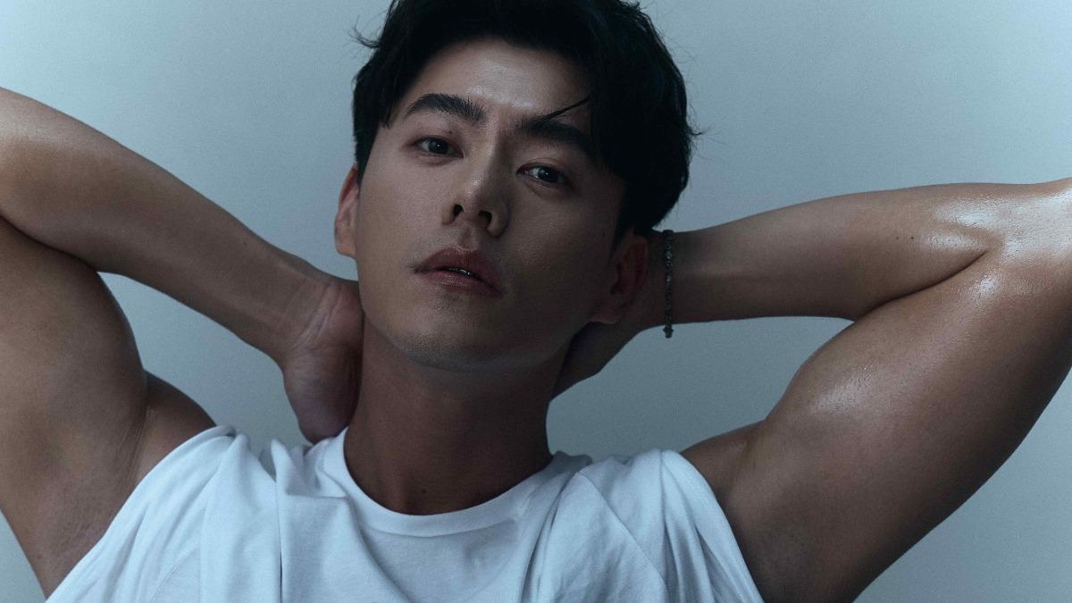 李程彬「肉體改造」!忌口狂操1年 炸裂胸膛、6塊肌超震撼