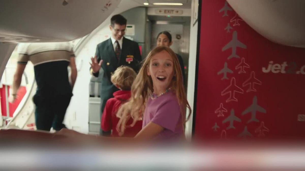 Jet2 Holiday迷因超魔性。(圖/翻攝Jet2 YouTube)