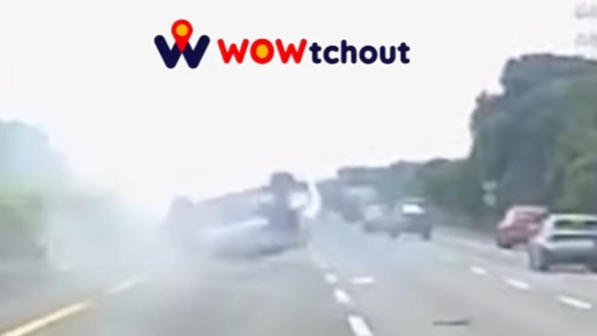 閃避車輛擦撞失控「白車上下翻三圈」(圖/翻攝WoWtchout-地圖型行車影像分享平台)