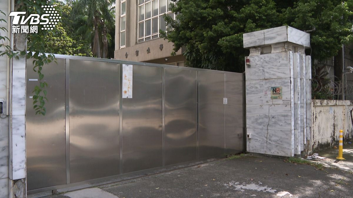 小動物闖電力室?台中二中跳電連停課兩天。(圖/TVBS)