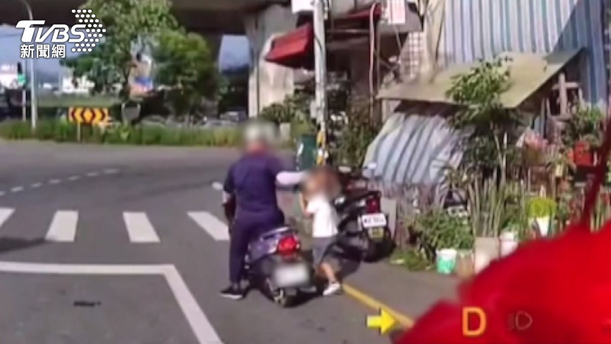 5歲童不願回家遭阿公拋下!苦追百米紅燈口被打 社工介入輔導。(圖/TVBS)