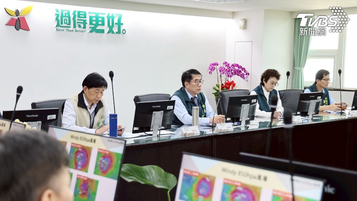 楊柳颱風逼近 黃偉哲下令台南整備重災區避難場所物資