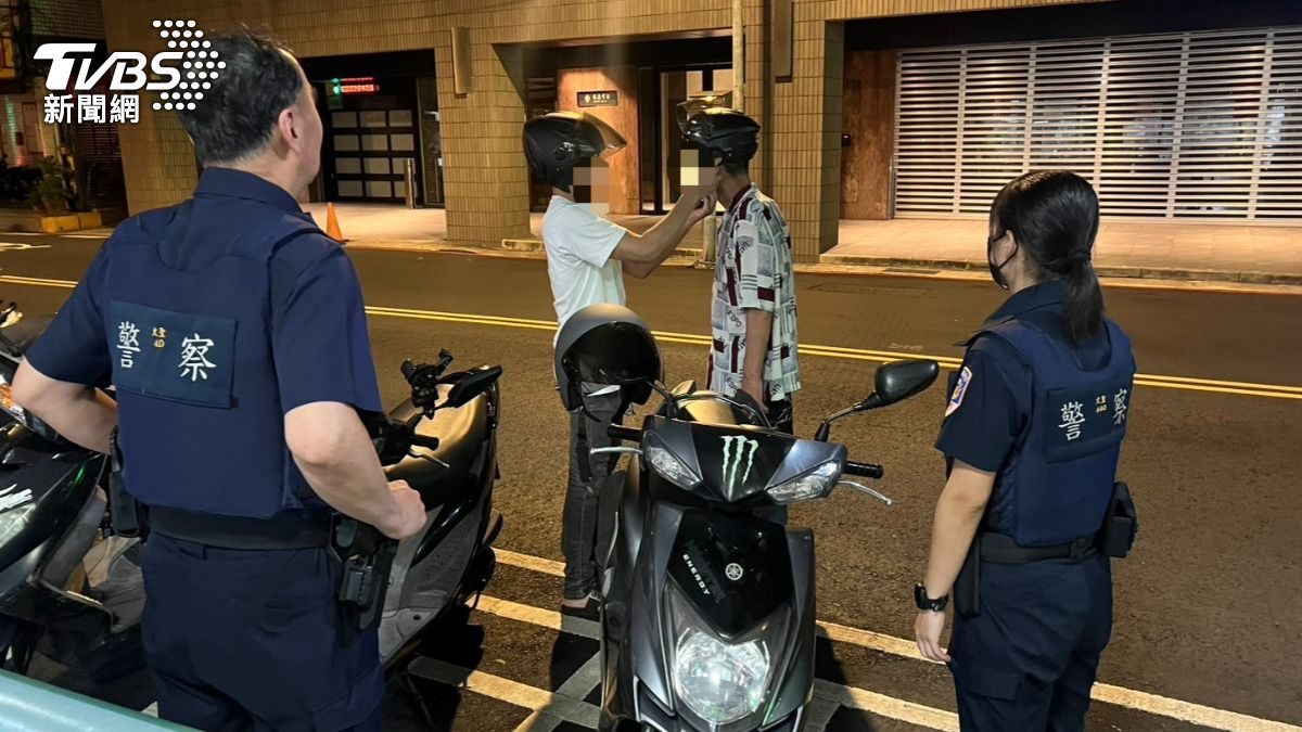 林姓老翁二度走失,警方通知家屬前來帶回。(圖/TVBS)
