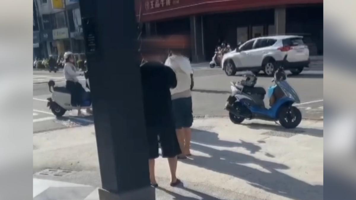 高雄左營裕誠路男子鬼切害摔,附近的熱心民眾攔住去路,雙方就在馬路上起爭執(圖/翻攝社會事影音)