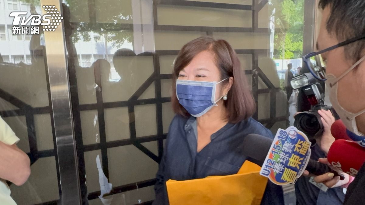 柯文哲案洩密源頭?基市副市長邱佩琳證稱:裴偉拿紙跟我對照金額