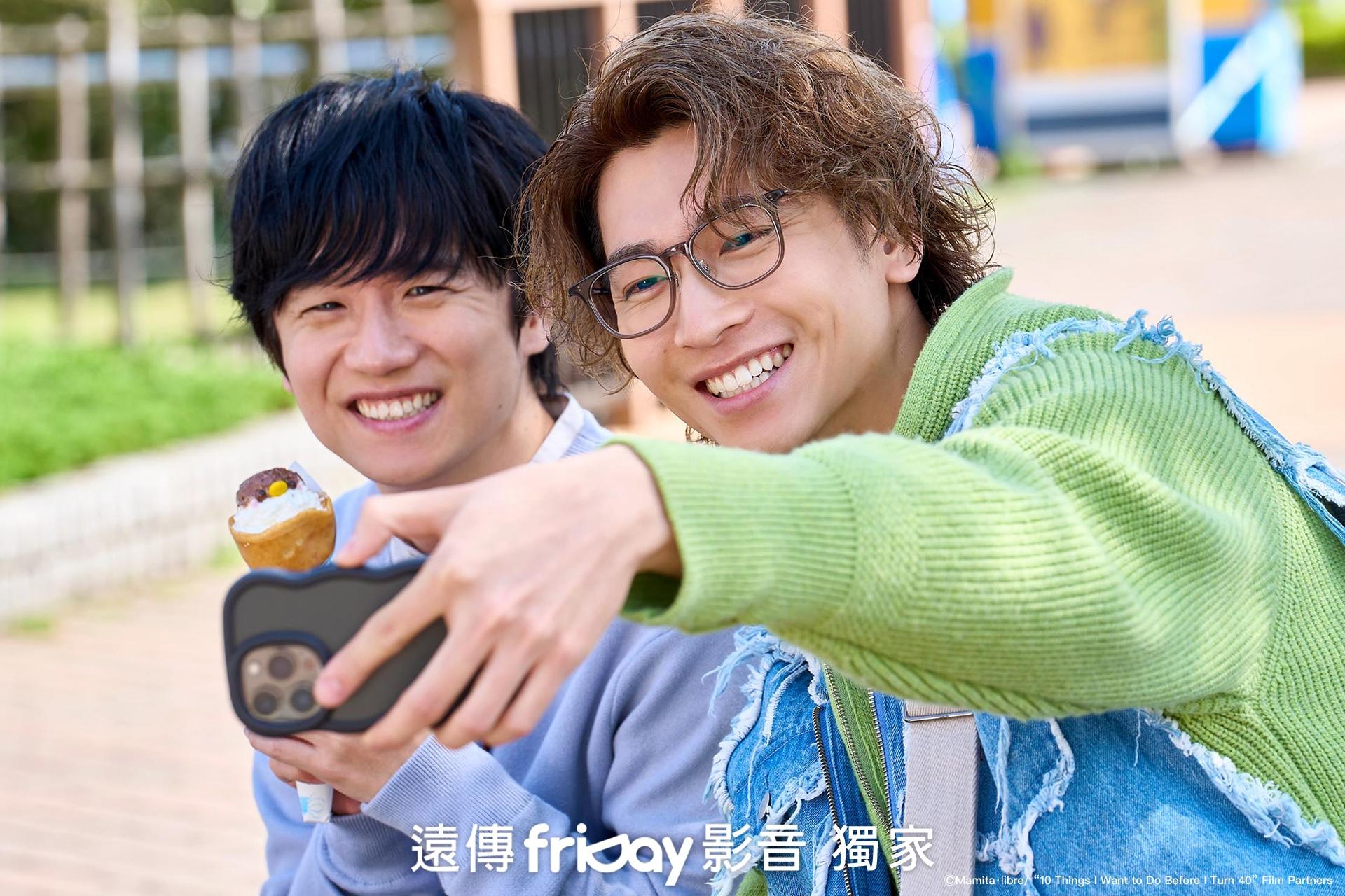 兩人親密互動讓觀眾直呼又甜又暖。(圖/friDay影音提供)