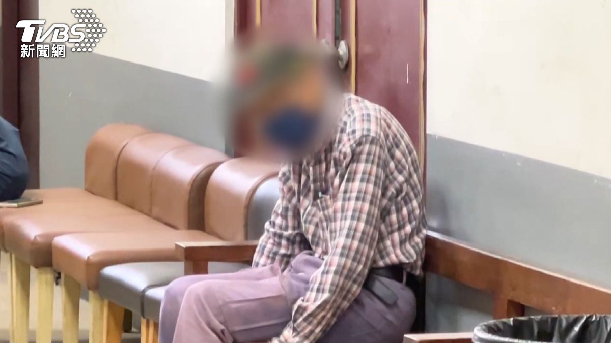 鄭男否認有毆打女方,對於女方死因則表示不清楚。(圖/TVBS)