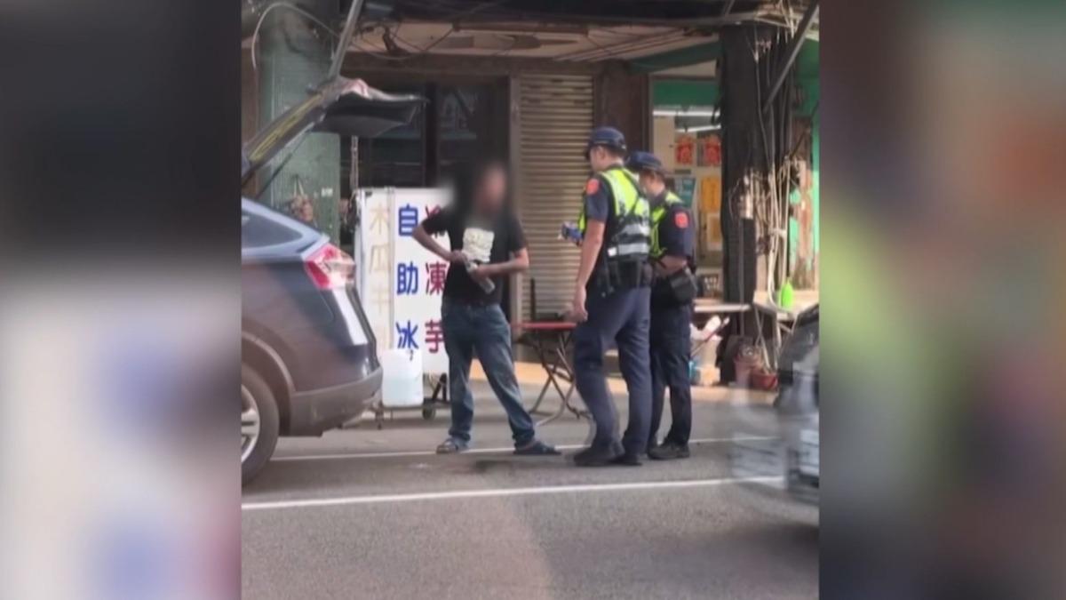 警方將肇事駕駛帶回現場進行酒測。(圖／Threads@yuying.412)
