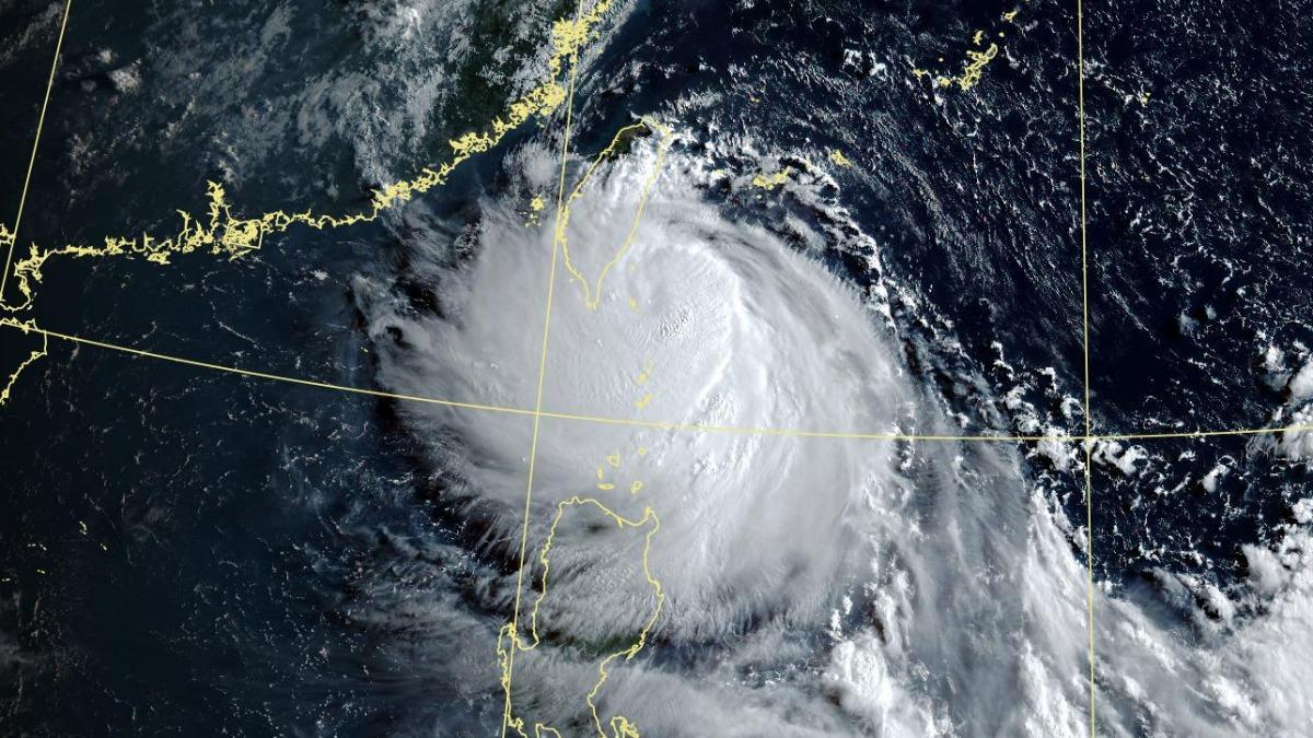 颱風/楊柳「過山重整」風雨暴增!專家警告:大台北恐9級強風