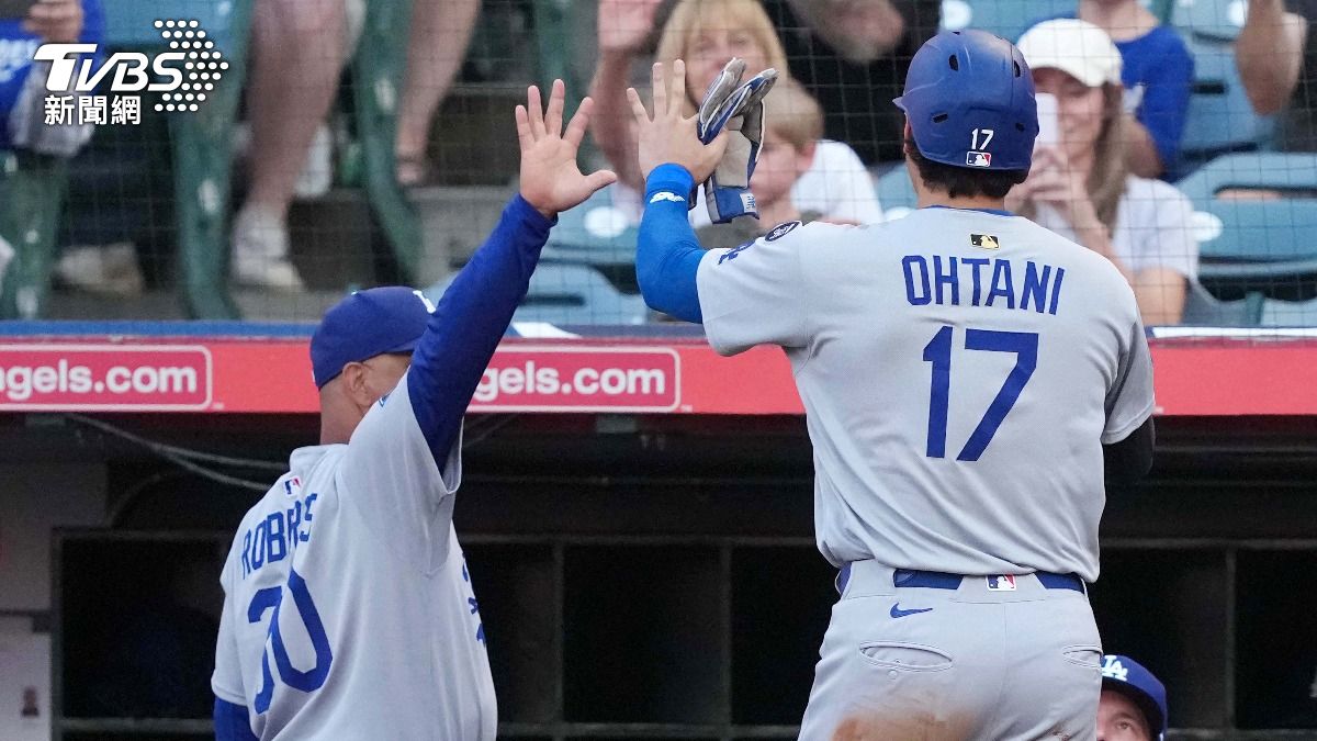 大谷翔平在九局上半開轟。(圖/達志影像路透社)