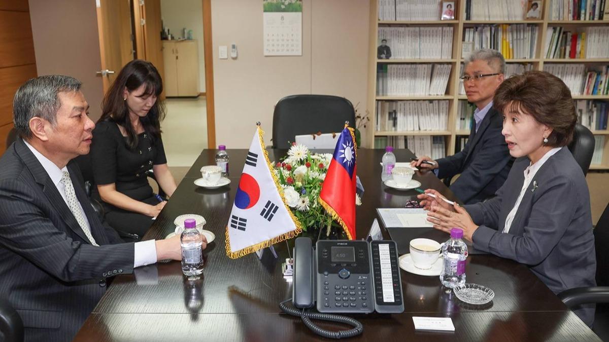 故意放鳥韓官員?他曝賴政府1考量藏貓膩:南韓不是傻子