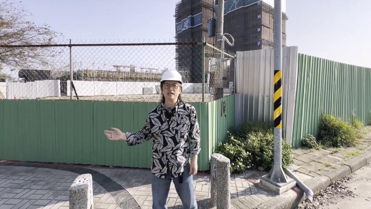 該建商從宜蘭來,打著知名室內設計師名號。(圖/翻攝建商YT)