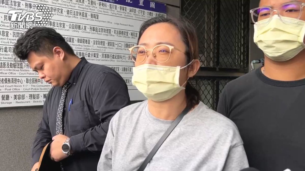 女大生遭公車輾壓亡,母質疑「非過失」。(圖/TVBS)