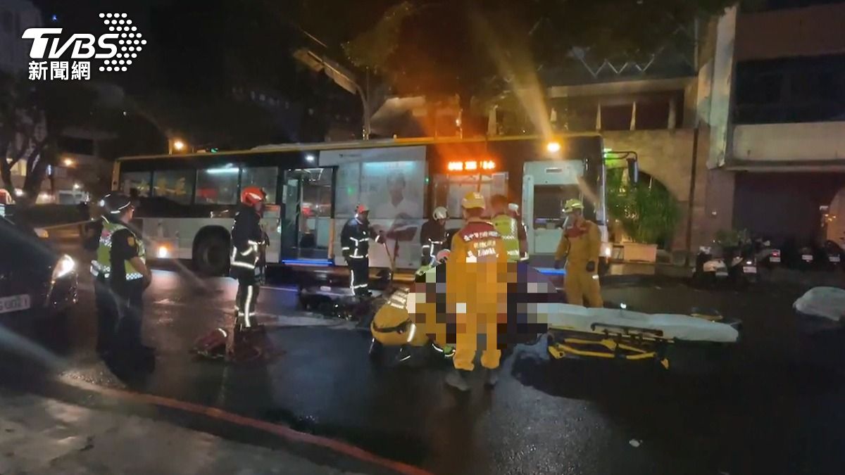 去年九月東海大學女大生,過馬路遭公車撞上身亡。(圖/TVBS)