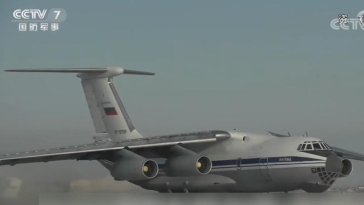 伊留申-76大型運輸機。