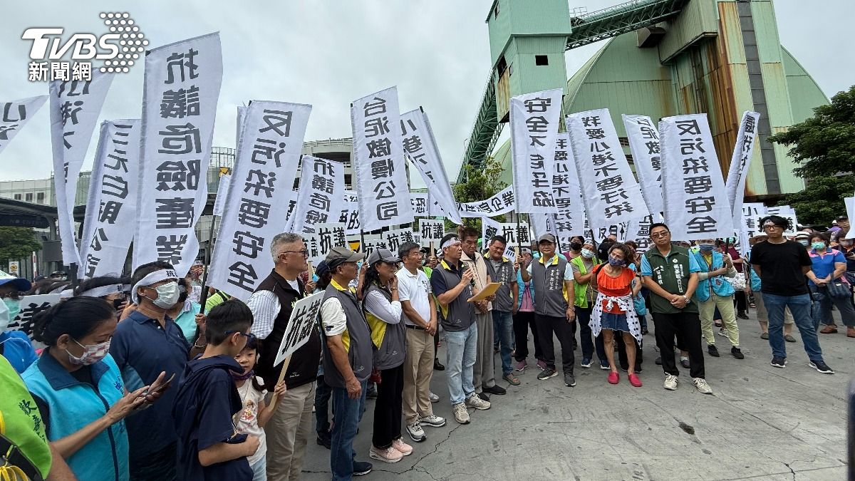 火災重創台泥財務！董事長帶頭減薪2成至年底　高階主管同步響應