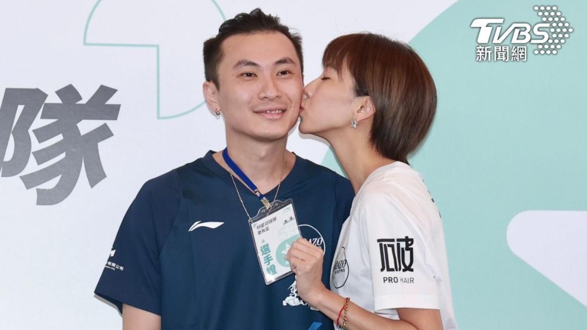 快訊／大牙離婚小7歲嫩尪　5年婚終結：不得不接受愛情已逝