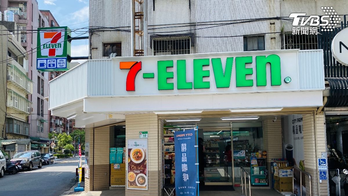 教師節優惠》7-11買一送一、全家半價下殺 超商咖啡優惠