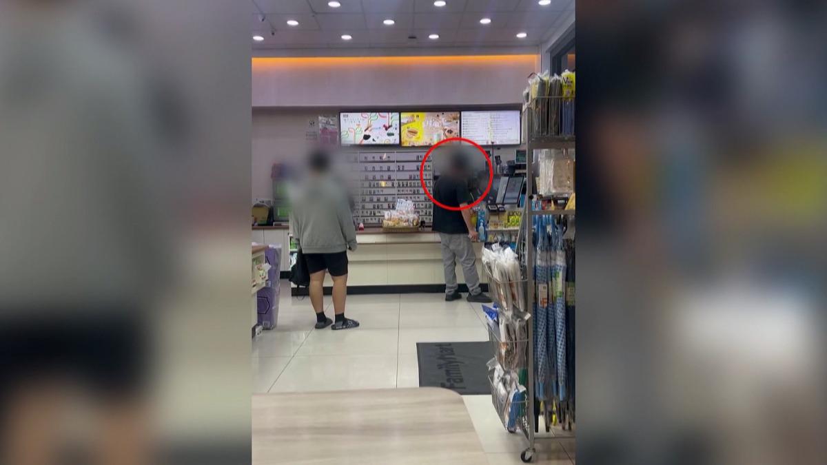超商禁菸惹怒運將 「撒收據咆哮」畫面曝。(翻攝Threads)